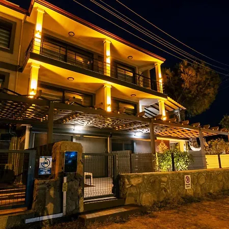 Hébergement de vacances Select Cunda - Sea View With Private Veranda In Cunda Island