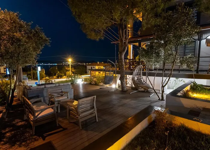 Select Cunda - Sea View With Private Veranda In Cunda Island Vakantiehuis Ayvalı